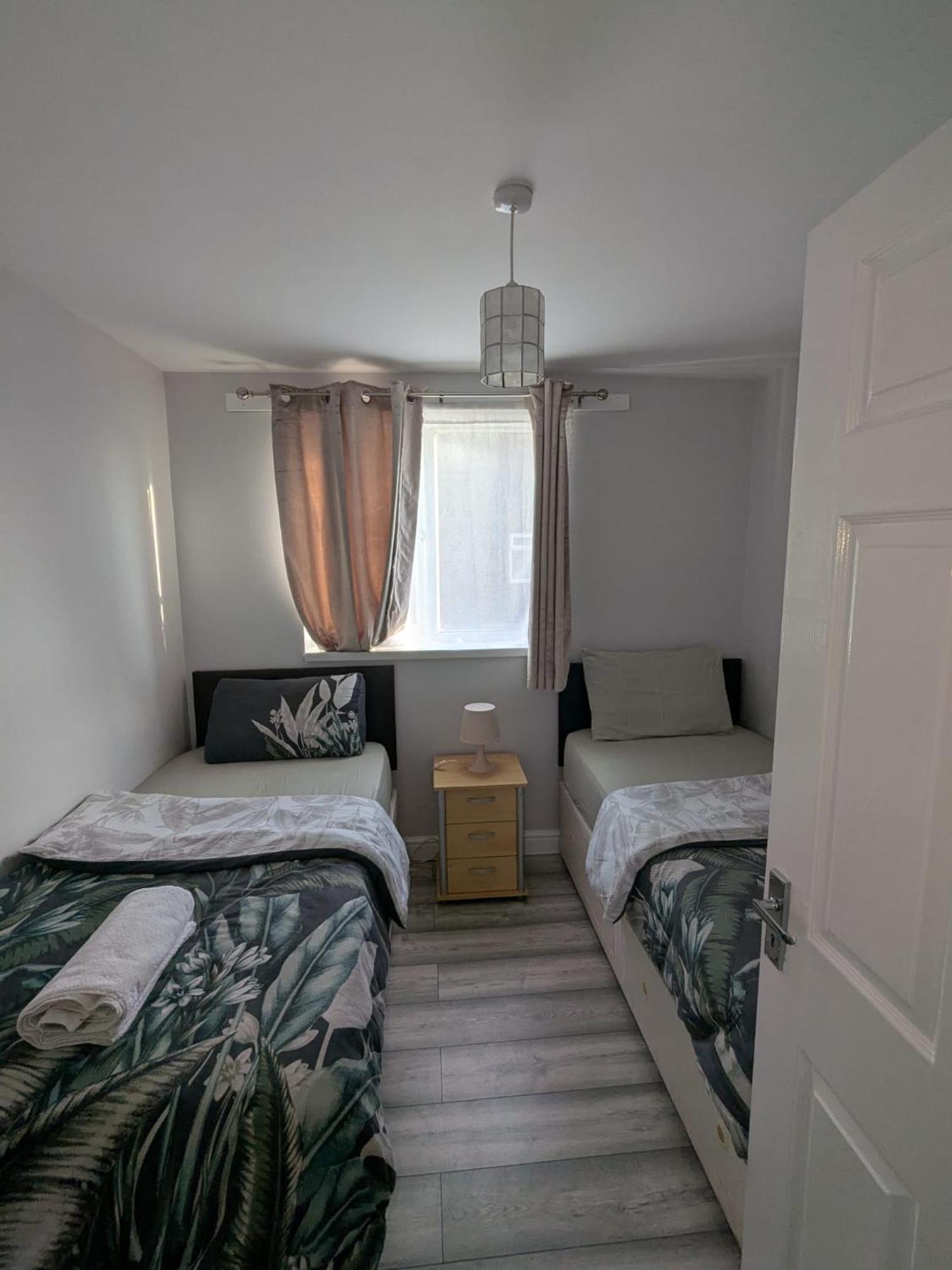 A&A Apartment Basildon Nevendon Eksteriør bilde