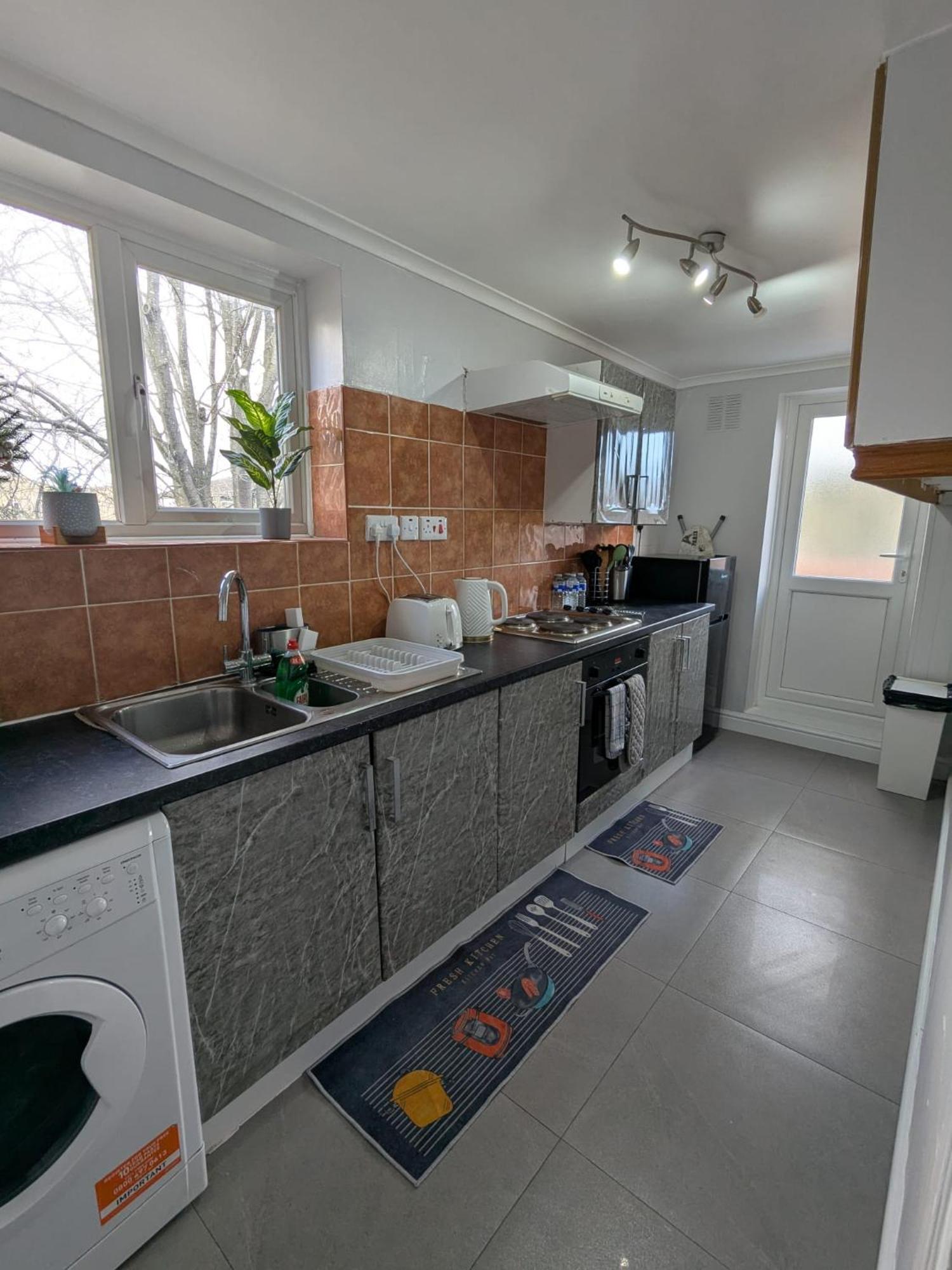 A&A Apartment Basildon Nevendon Eksteriør bilde