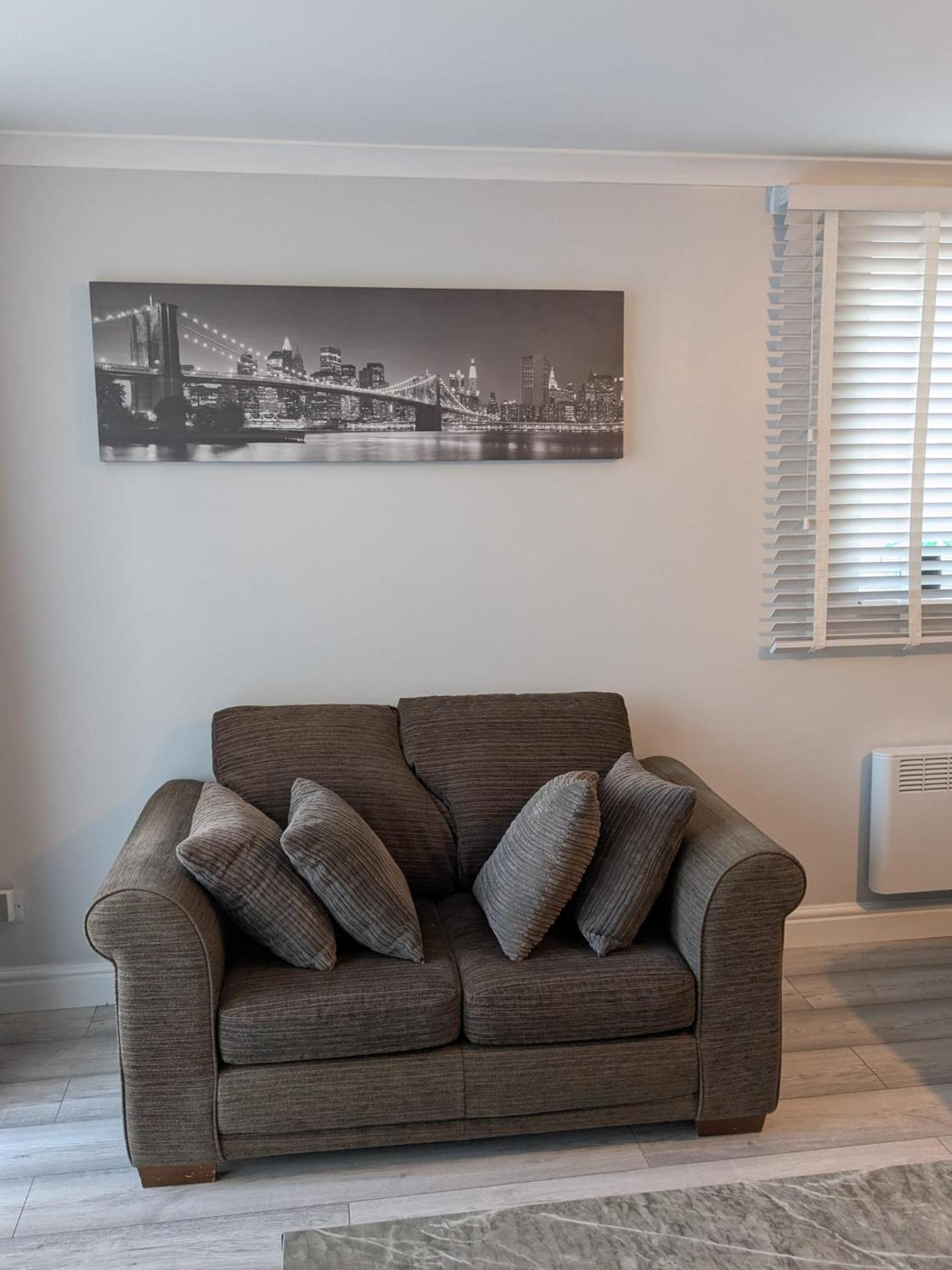 A&A Apartment Basildon Nevendon Eksteriør bilde