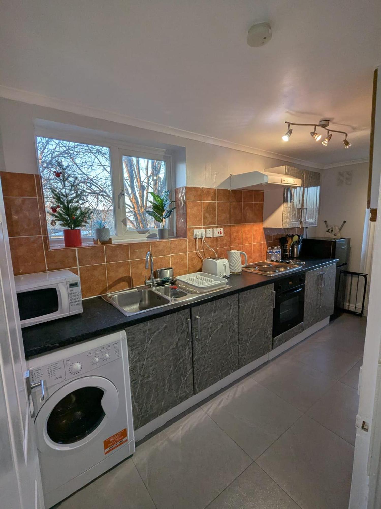 A&A Apartment Basildon Nevendon Eksteriør bilde